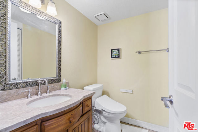 1756 Milano, Montebello CA: https://media.crmls.org/mediaz/3caa4b07-c8f2-49d1-834a-4eced919ece8.jpg