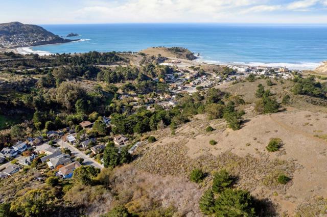 0 Calera Terrace, Pacifica CA: https://media.crmls.org/mediaz/3cab71aa-3092-4982-a418-43ed73e8cc69.jpg