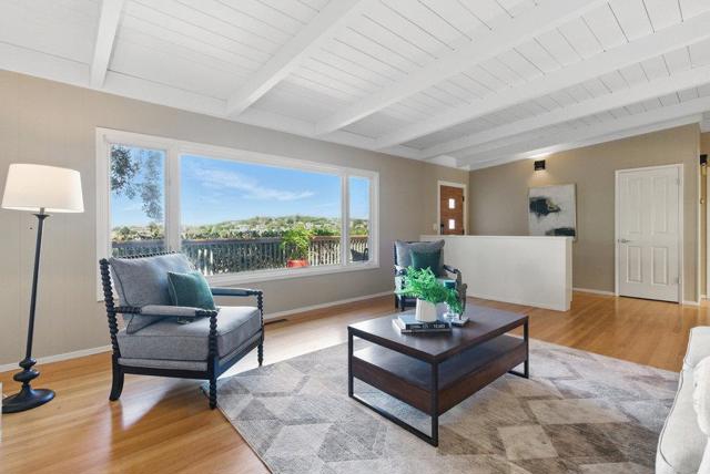 3225 Upper Lock Avenue, Belmont CA: https://media.crmls.org/mediaz/3cabb282-d32a-42ef-8ef5-2a56e997769f.jpg