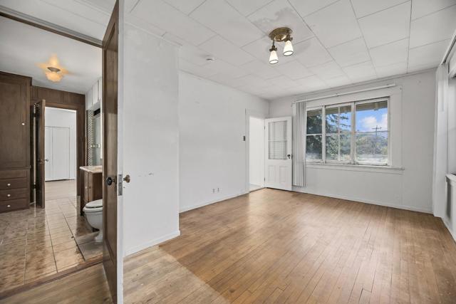 100 Wood Road, Los Gatos CA: https://media.crmls.org/mediaz/3cac4b68-3b7e-4bd4-935c-73de7b86b28b.jpg