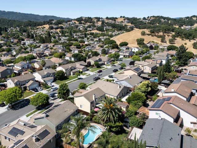 1417 Briarberry Lane, Gilroy CA: https://media.crmls.org/mediaz/3cac665a-d213-4f6e-b138-6cf850e0da63.jpg