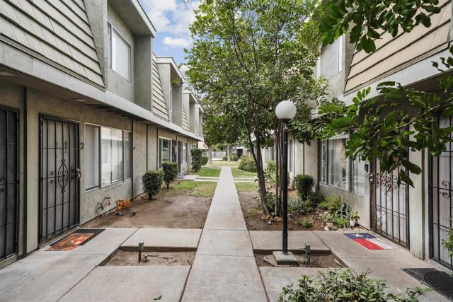 166 N 1st st, El Cajon CA: https://media.crmls.org/mediaz/3cac6ec3-8353-4dfb-9560-978b396b036f.jpg