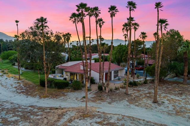2501 N Whitewater Club Drive, Palm Springs CA: https://media.crmls.org/mediaz/3cad31d9-4c7b-48c7-a461-4bc4afc02ee6.jpg