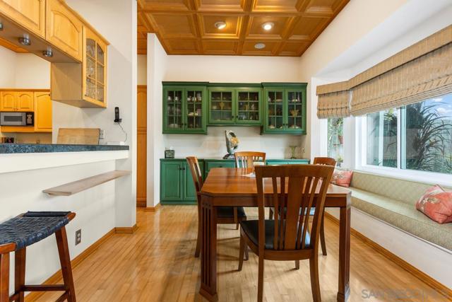 457 Arden Drive, Encinitas CA: https://media.crmls.org/mediaz/3cad47e1-ef1e-4b04-8c4b-0682465712f8.jpg