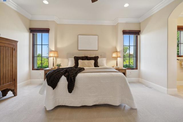 6340 Inspiration Ter, Pleasanton CA: https://media.crmls.org/mediaz/3caefd0f-44a5-4948-a2fb-088e0cdcdbf7.jpg