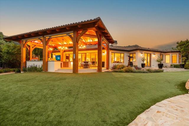25926 Puerta Del Cajon, Monterey CA: https://media.crmls.org/mediaz/3caf37d0-b914-46fb-9f93-64cee5b1acd2.jpg