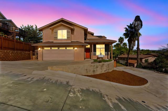Detail Gallery Image 2 of 55 For 209 Journeys End, Vista,  CA 92083 - 4 Beds | 2/1 Baths