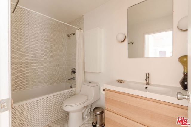 40 18th Avenue, 2 photo 35