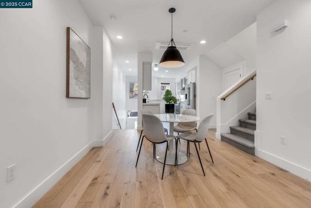922 Brown Avenue, Lafayette CA: https://media.crmls.org/mediaz/3cb130a6-e7e4-41f0-8d8f-561baa119c48.jpg