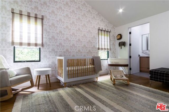 5107 Gaynor Avenue, Encino CA: https://media.crmls.org/mediaz/3cb1c2c4-460c-43ce-be7b-ee1ccebdf34c.jpg