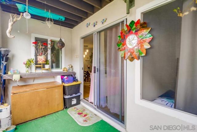 8015 Caminito De Pizza, San Diego CA: https://media.crmls.org/mediaz/3cb2d502-54a0-4cff-80c7-8a3a1b2b11d9.jpg