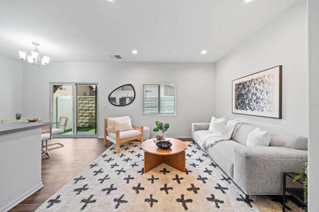 Detail Gallery Image 3 of 34 For 750 Anastasia Ct, El Cajon,  CA 92020 - 3 Beds | 2/1 Baths