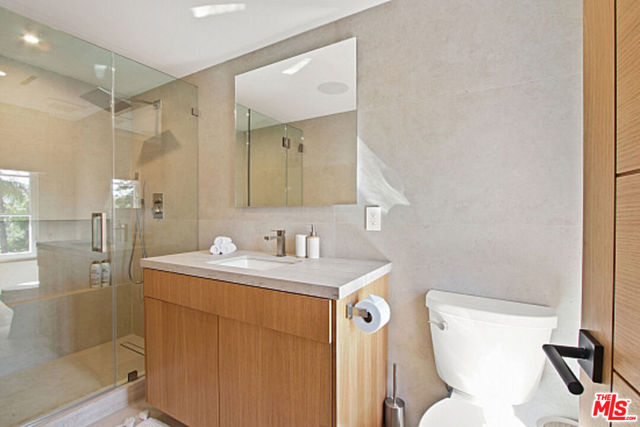 9451 Sunset Boulevard, Beverly Hills CA: https://media.crmls.org/mediaz/3cb35c6c-8a6c-4306-ab1e-8105795947cc.jpg