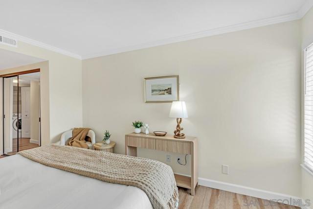 24 Montego Court, Coronado CA: https://media.crmls.org/mediaz/3cb39a43-9baf-4413-a973-f867bd50adcb.jpg