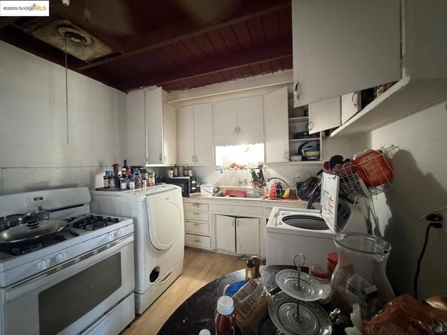 669 Carpino AVE, Pittsburg CA: https://media.crmls.org/mediaz/3cb3f713-47ce-4d90-a0ea-032c35b8c3ad.jpg