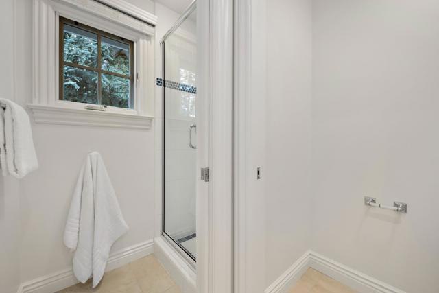 Image 25 of 46 For 1405 Hopkins Avenue