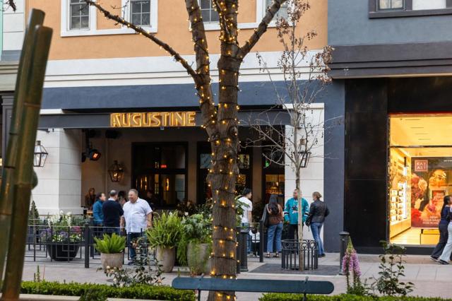 356 Santana Row, San Jose CA: https://media.crmls.org/mediaz/3cb57afb-2da8-44ba-b41a-7df99cb08e9a.jpg
