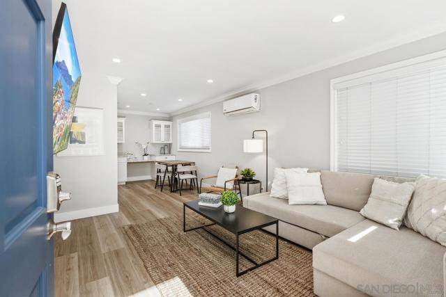 850 856 Olive Avenue, Coronado CA: https://media.crmls.org/mediaz/3cb5a38d-e0ec-41d5-b174-9fea8121400e.jpg