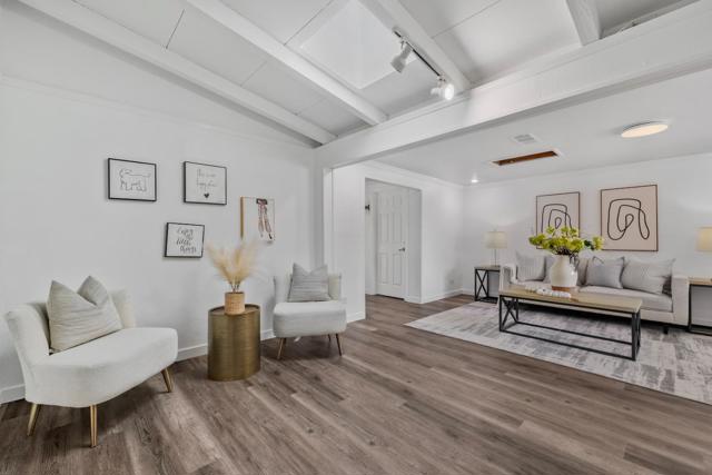 Image 10 of 49 For 1130 Breezewood Court