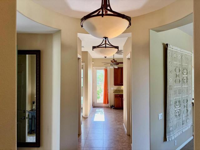 35373 Vista Montana Court, Cathedral City CA: https://media.crmls.org/mediaz/3cb646ca-3d0c-4784-b88c-69468cf993b5.jpg