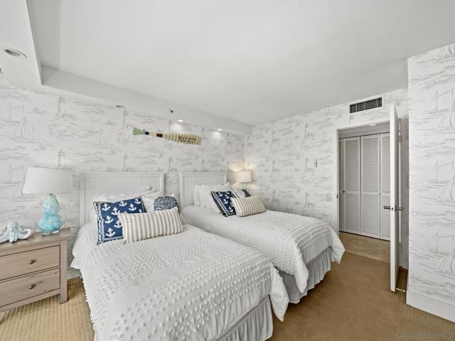 1810 Avenida Del Mundo, Coronado CA: https://media.crmls.org/mediaz/3cb72287-9424-4211-8481-2331a4fa2495.jpg