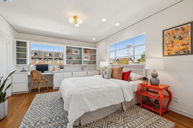 1630 Dayton Ave, Alameda CA: https://media.crmls.org/mediaz/3cb72c95-ee19-4420-aa7c-b2d1e21bfde0.jpg