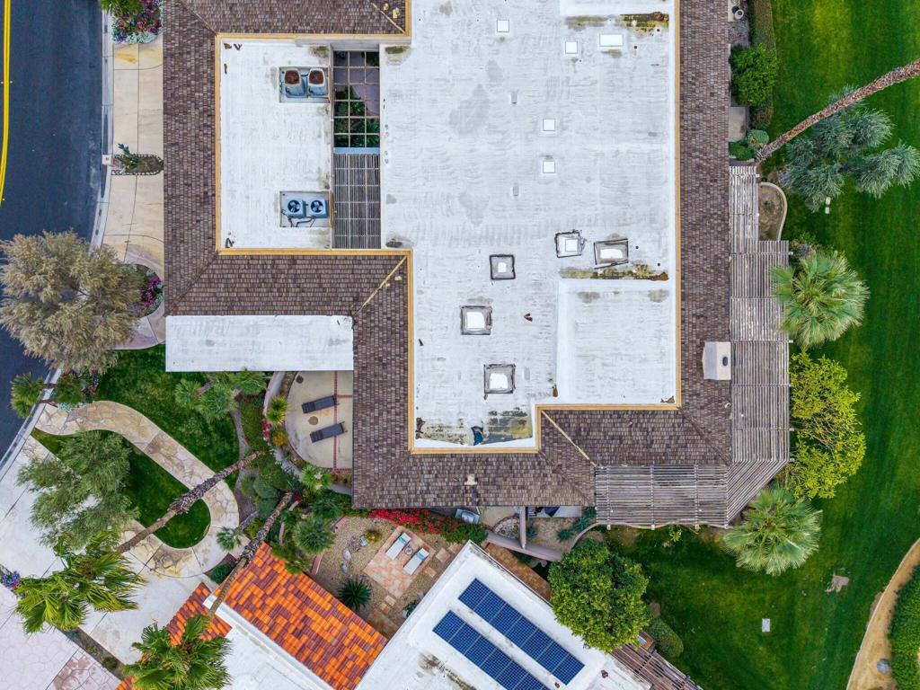 https://media.crmls.org/mediaz/3cb75bd7-0605-4f5f-b83e-43c25e73d1f2.jpg?preset=X-Large