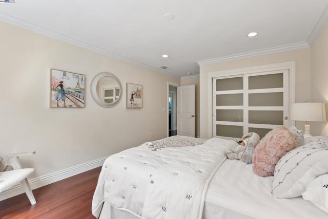 12763 Camrose Ave, Saratoga CA: https://media.crmls.org/mediaz/3cb8b9ca-39f9-43d1-89bf-ddae298744ac.jpg