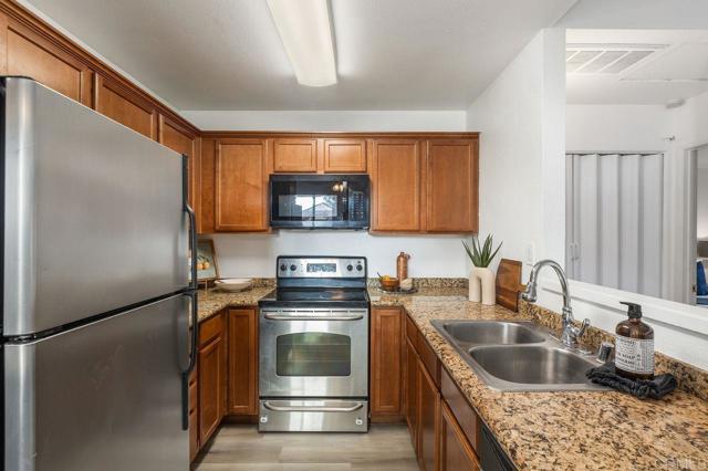 Detail Gallery Image 7 of 19 For 12190 Cuyamaca College Dr #1302,  El Cajon,  CA 92019 - 2 Beds | 2 Baths