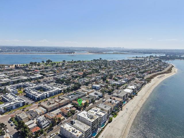 3843 Riviera Drive, San Diego CA: https://media.crmls.org/mediaz/3cb96a92-9c87-4d60-9a4c-f40cce1aa612.jpg