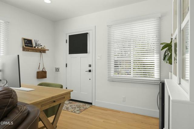 295 297 Estrella Street, Ventura CA: https://media.crmls.org/mediaz/3cbbba51-e064-4c58-8fb6-c33f1b307d6a.jpg