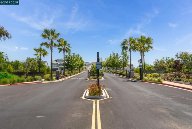 3305 Delta Coves Dr, Bethel Island CA: https://media.crmls.org/mediaz/3cbbdfbe-da94-4ec8-97f0-991a046cd5f6.jpg