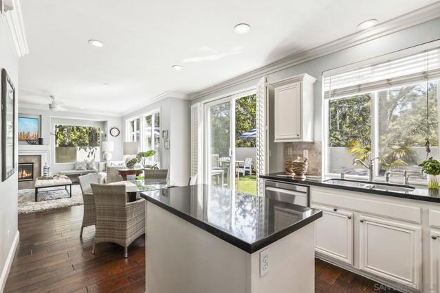 11225 Corte Isabelino, San Diego CA: https://media.crmls.org/mediaz/3cbbef3f-99a4-4861-b78e-89ab7b24fdf0.jpg