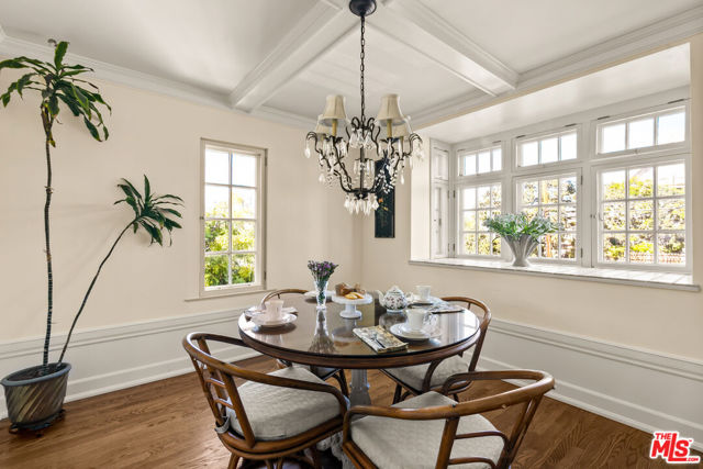 3162 2nd Avenue, San Diego CA: https://media.crmls.org/mediaz/3cbc48dd-84c9-400e-83a7-6bb5f765473e.jpg