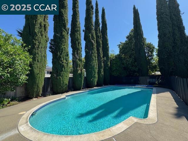 2524 Corte Del Marques, Walnut Creek CA: https://media.crmls.org/mediaz/3cbdbd70-eff0-4684-ba95-983040e954ad.jpg