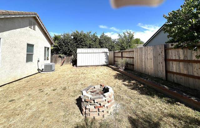 1732 W Westlake Drive, Roseville CA: https://media.crmls.org/mediaz/3cbe2798-d0aa-42d9-9339-ffffa5cc4eae.jpg