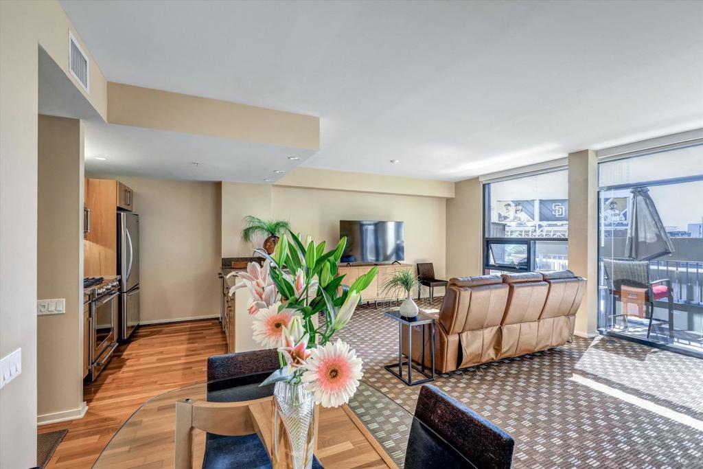 350 11th Ave - photo 6