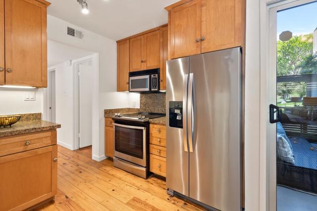 2121 Laguna Street, San Francisco CA: https://media.crmls.org/mediaz/3cbec2c9-ee35-4697-addc-6c23e3066667.jpg