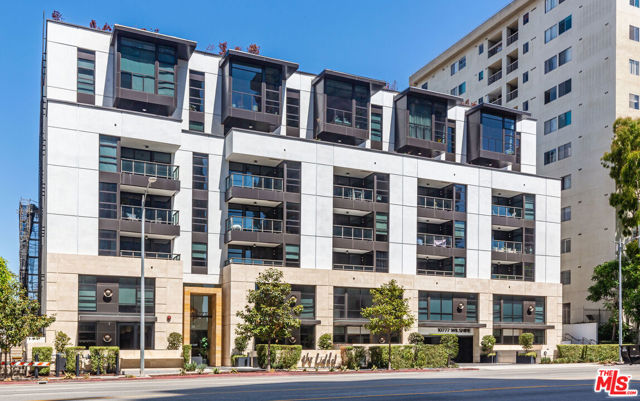 10777 Wilshire Boulevard, Los Angeles CA: https://media.crmls.org/mediaz/3cbf047d-d917-49e0-a844-3d63d86de043.jpg