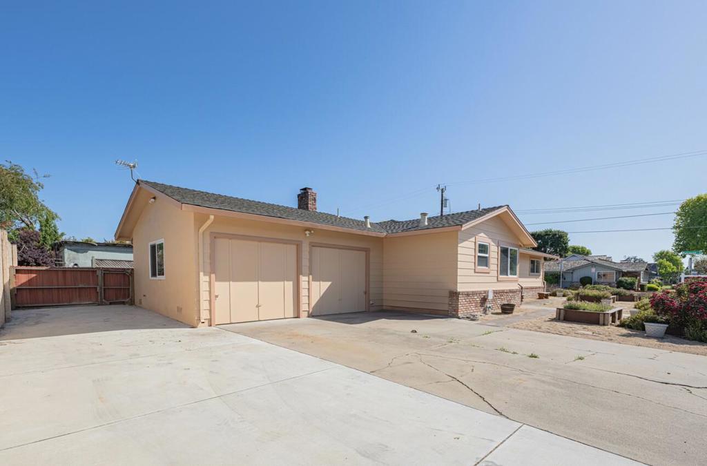 829 Los Palos Drive