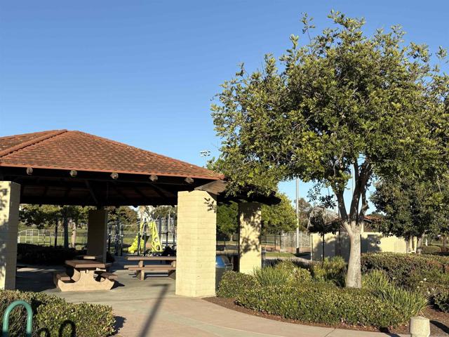 3678 Via Bernardo, Oceanside CA: https://media.crmls.org/mediaz/3cbf512c-3558-45a5-827a-21e49ada572e.jpg