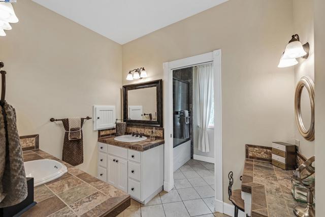 6745 Alisal Street, Pleasanton CA: https://media.crmls.org/mediaz/3cbfdfa2-dade-4a95-a87e-68f9a4e3137f.jpg