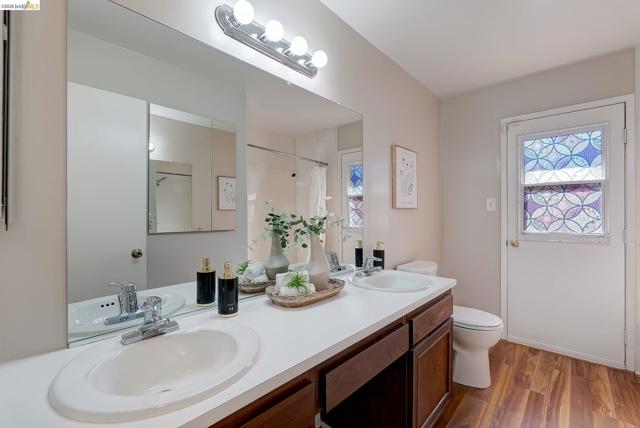 Image 14 of 47 For 2651 Tamalpais Dr