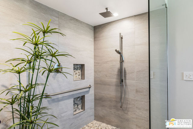 1566 Cabildo Circle, Palm Springs, CA 92264