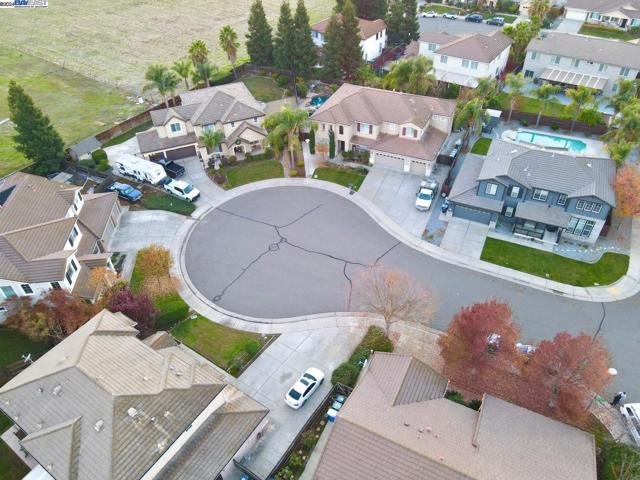 556 Sherborne Court, Galt CA: https://media.crmls.org/mediaz/3cc0dbee-430c-4fb4-b914-7a6ebf5ac98b.jpg