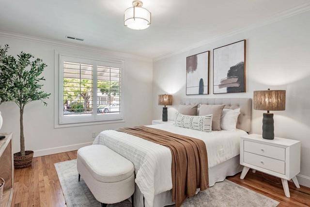 916 Peggy Lane, Menlo Park CA: https://media.crmls.org/mediaz/3cc0f12c-6bb3-4300-98ad-1b2d7fc858ad.jpg