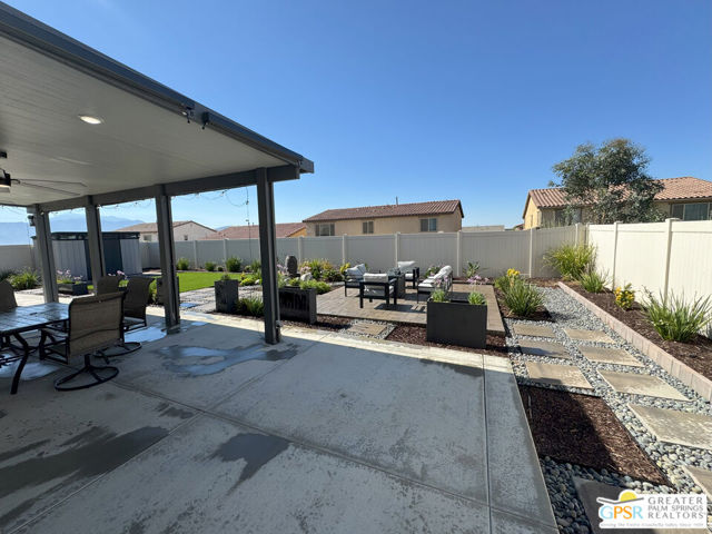 5688 California Circle, Banning CA: https://media.crmls.org/mediaz/3cc16187-0212-4609-8e82-fbd6e595ceb9.jpg