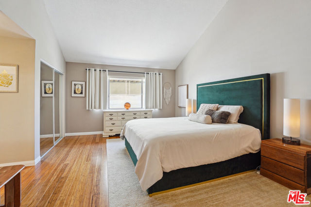 19730 Hatton Street, Winnetka CA: https://media.crmls.org/mediaz/3cc22288-d216-4b90-8fc6-e9589ebc9e71.jpg