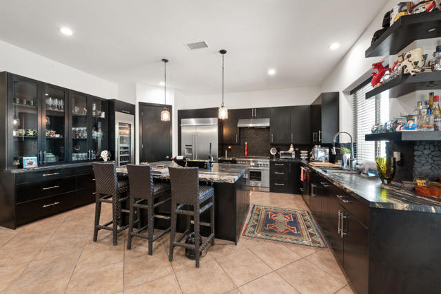 7 Chopin Court, Rancho Mirage CA: https://media.crmls.org/mediaz/3cc295d8-7289-4b16-bff0-4127b5bbf46c.jpg