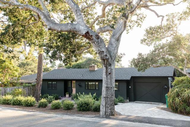 0 2NW of 13th, Carmel CA: https://media.crmls.org/mediaz/3cc29995-e547-4c59-a47f-d03278ca363a.jpg